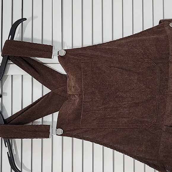 Women's Oversized Brown Corduroy Overalls. Adjustable Straps. OS - Picture 2 of 13